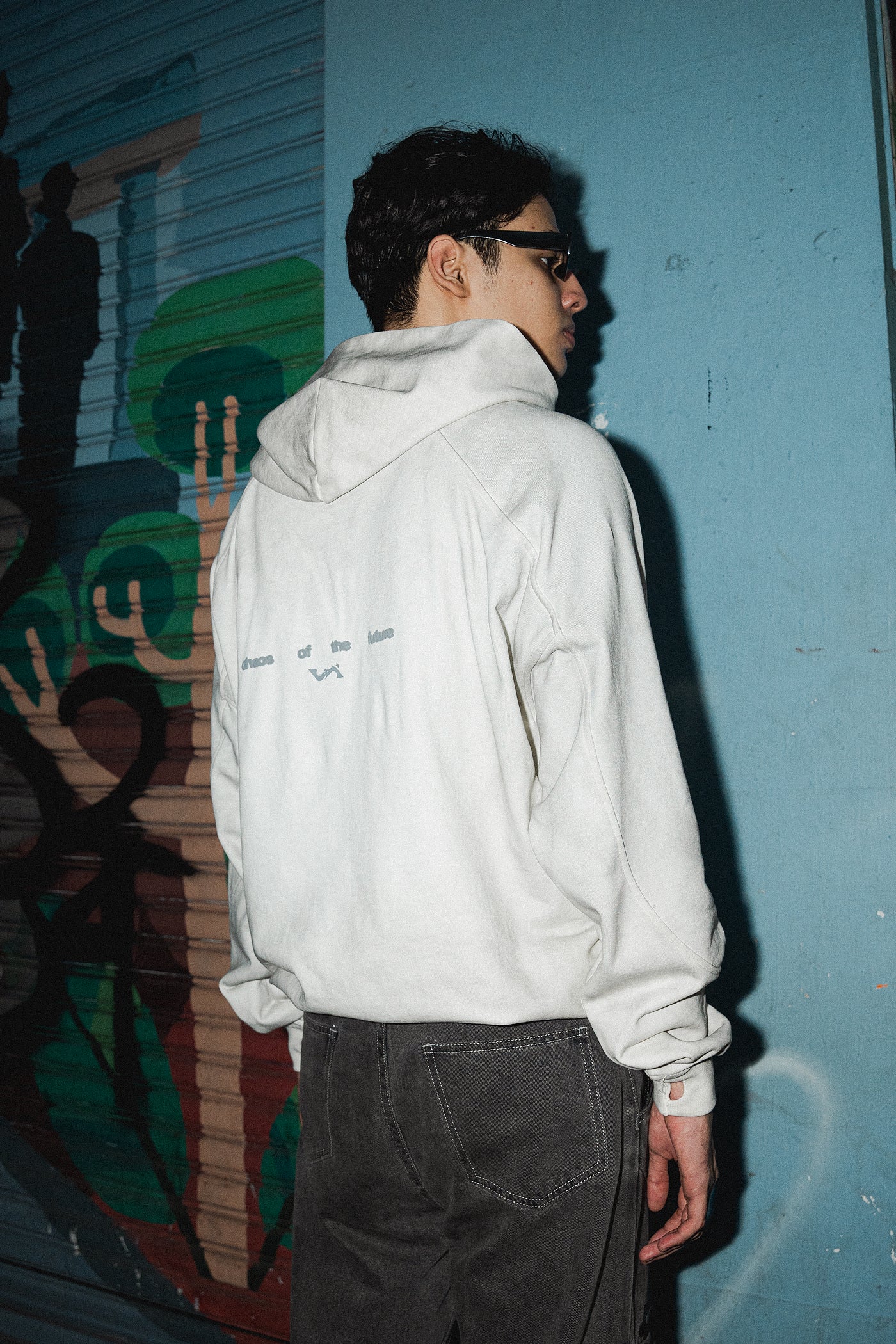 Chaos of the future - Washed white hoodie