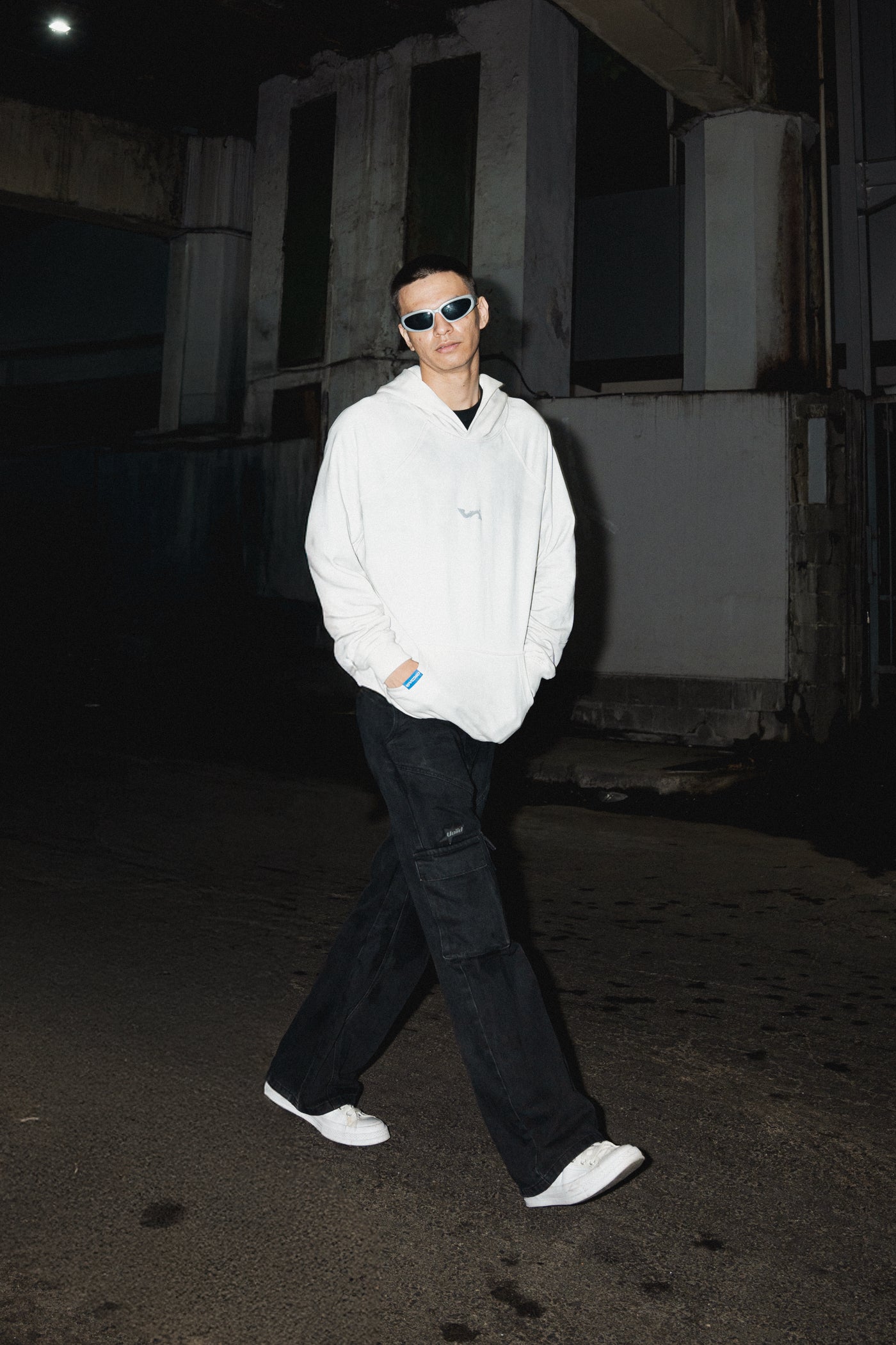 Chaos of the future - Washed white hoodie