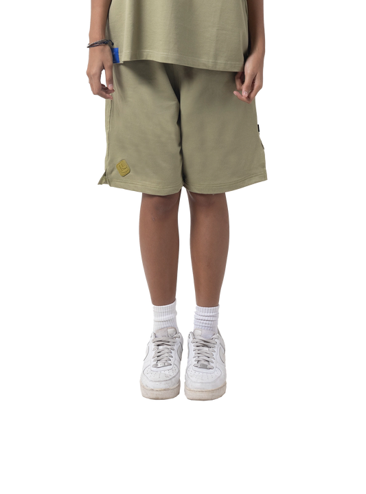 عالق في حنين الماضي  - شورت زيتي